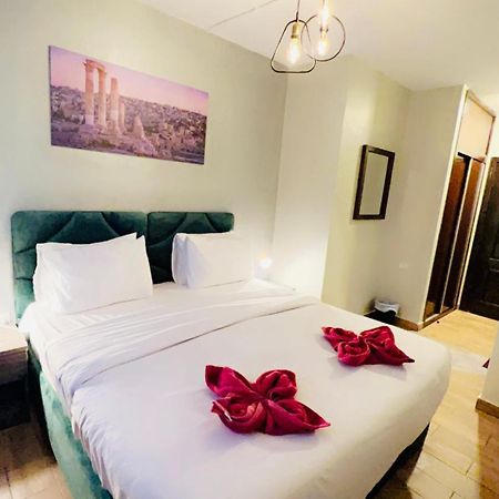 Sandra Hotel Аман Екстериор снимка